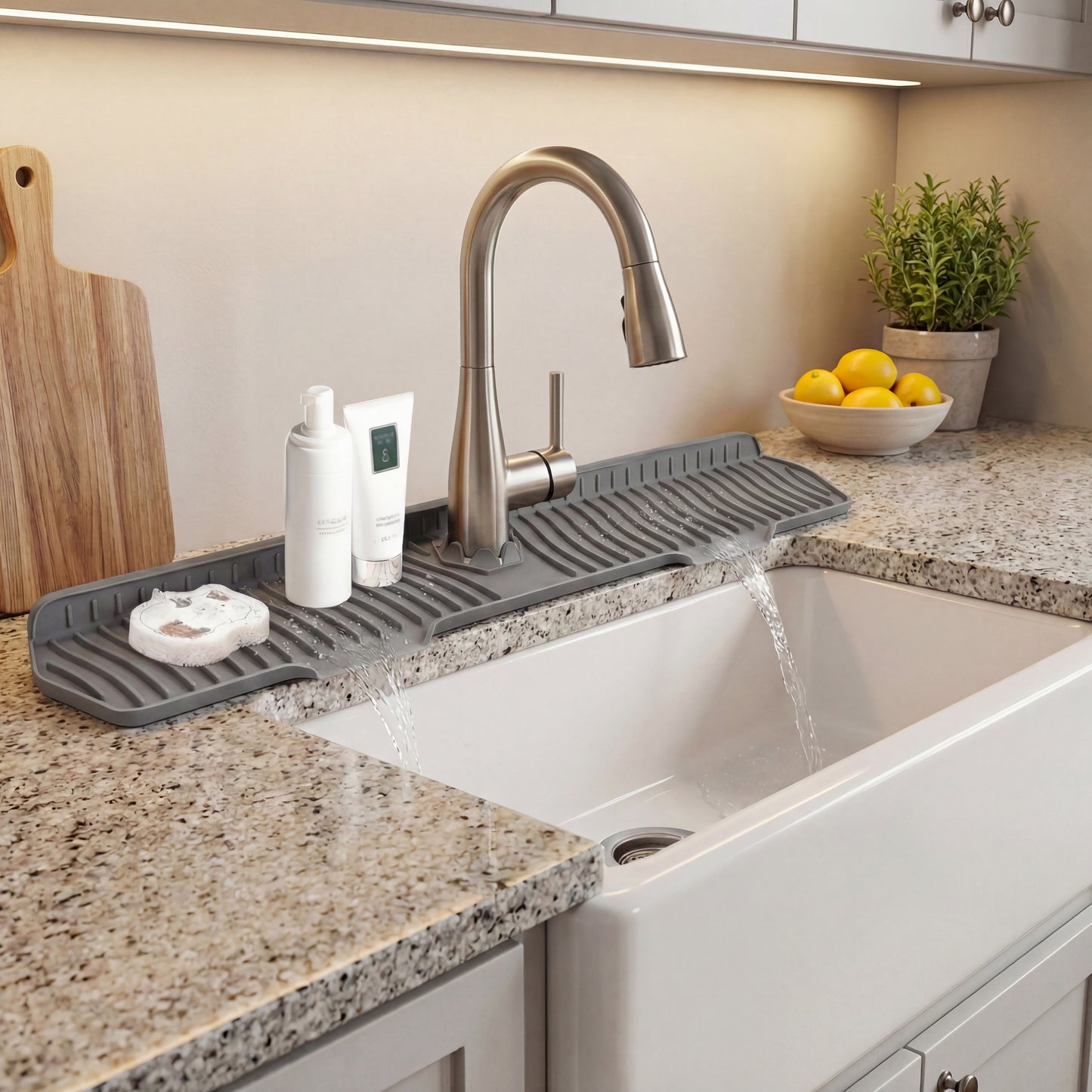 Tapis anti-éclaboussures pour évier